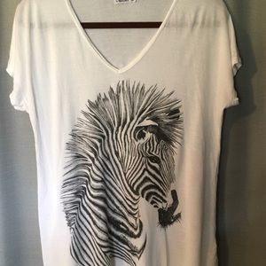 Mohawk Zebra tee ✨free shipping✨